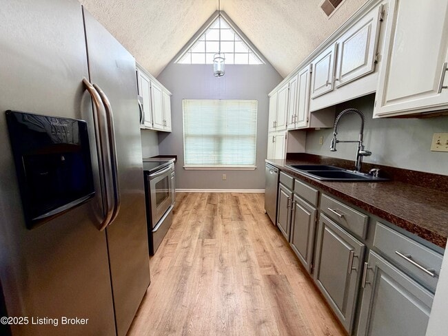 Building Photo - 4442 Southbridge Ct