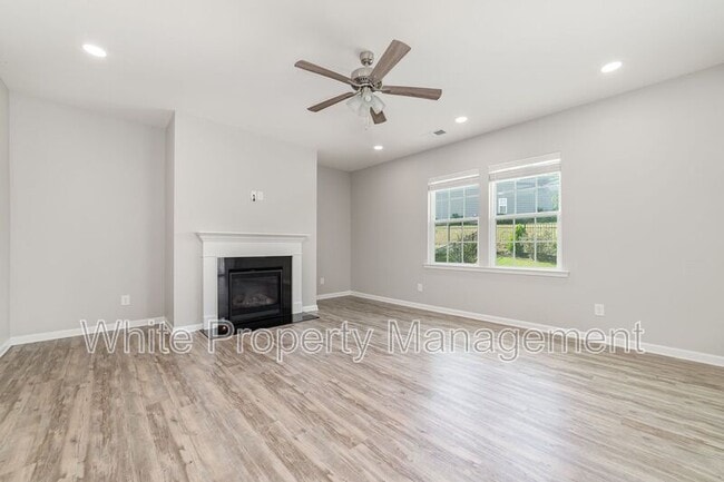 Photo - 757 Garrett Green Way House