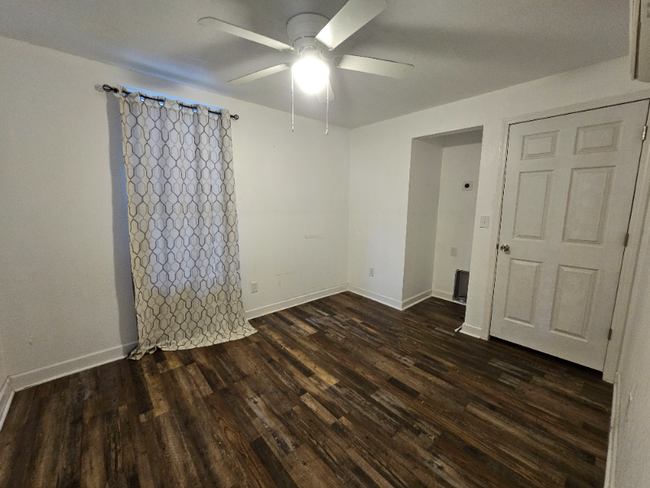 Building Photo - 420 Etna St