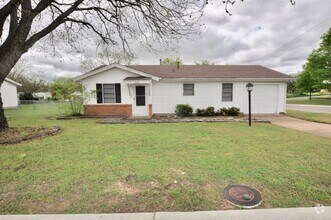 Building Photo - 506 Fegan St