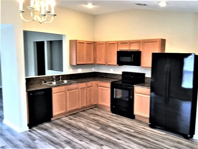 Foto del edificio - 113 Nunna Rock Trl