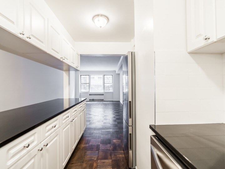 Primary Photo - 15 E 88th St