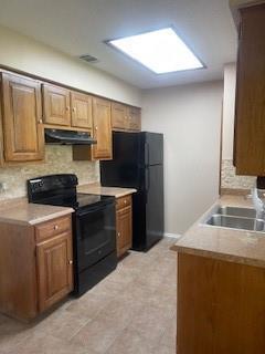 Building Photo - 4302 N Chisholm Trail