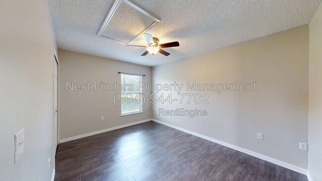Foto del edificio - 3212 Shadow Creek Rd