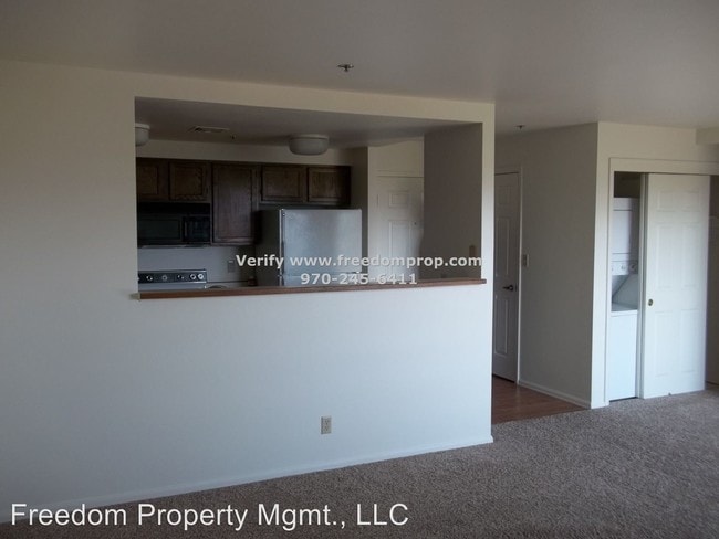 Building Photo - 1111 Horizon Dr
