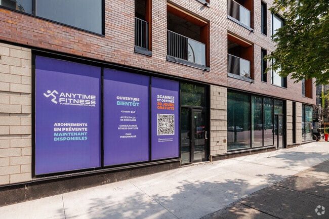 Building Photo - Les Suites Marlowe