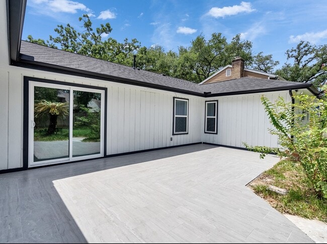 Building Photo - 11402 Ash Creek Dr