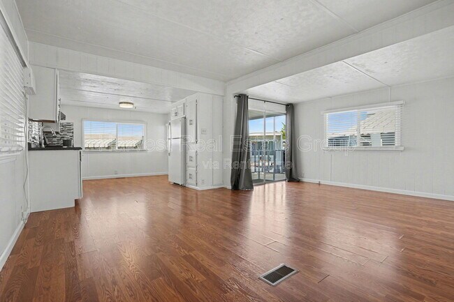 Foto del edificio - 3913 Castro Valley Blvd