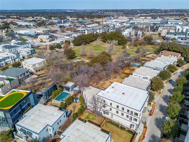 Foto del edificio - 408 Foch St