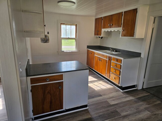 Foto del edificio - 1526 Oak Harbor Rd