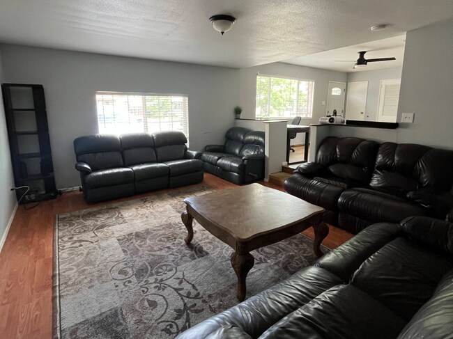 Foto del edificio - 1353 N 22nd St