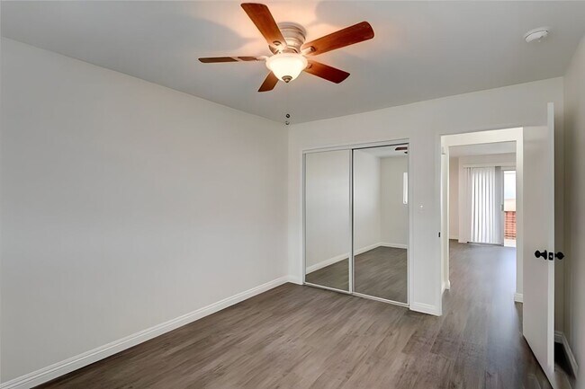 Foto del edificio - 278 E Washington Blvd