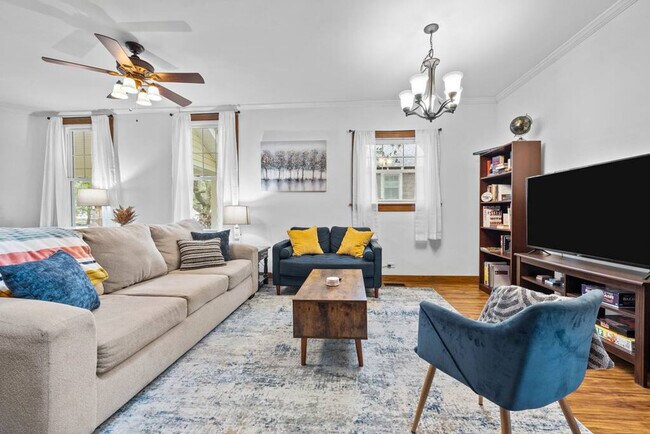 Foto del edificio - 912 Little Bay Ave