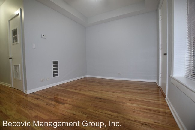 Building Photo - 1456-1460 W Fargo; 7445-7451 N Greenview