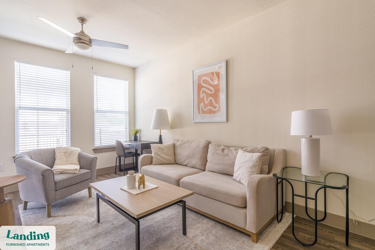 Foto principal - 300 Enclave Dr