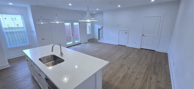 Building Photo - 1475 Ferguson Way