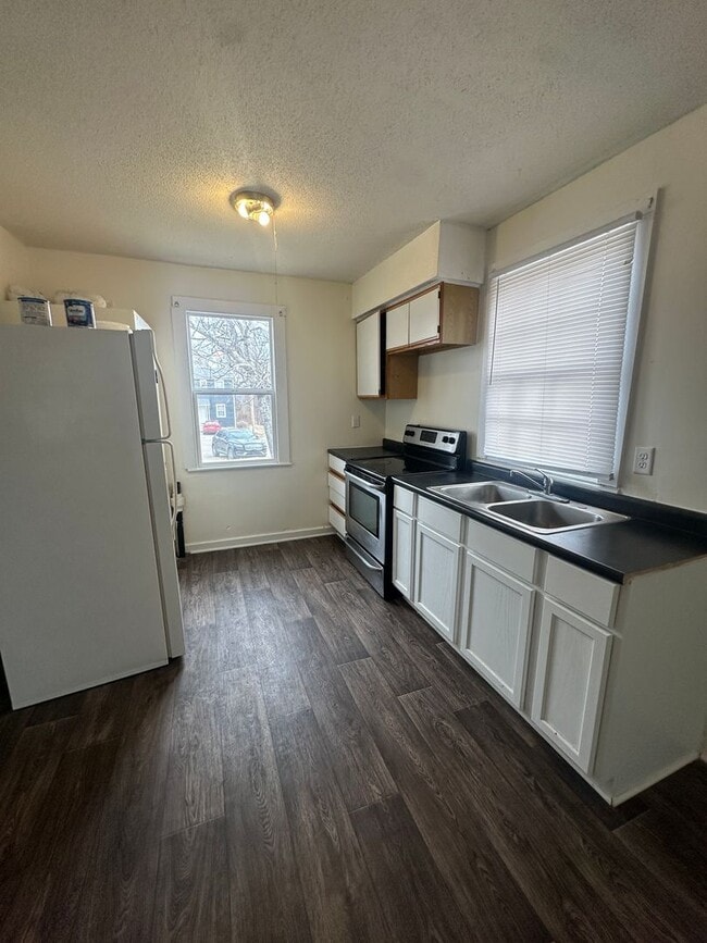 Foto del edificio - 741 W 1st St