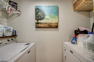 Building Photo - 5213 Cedarbend Dr