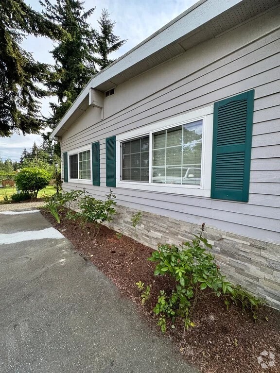 Building Photo - 16724 20th Ave W