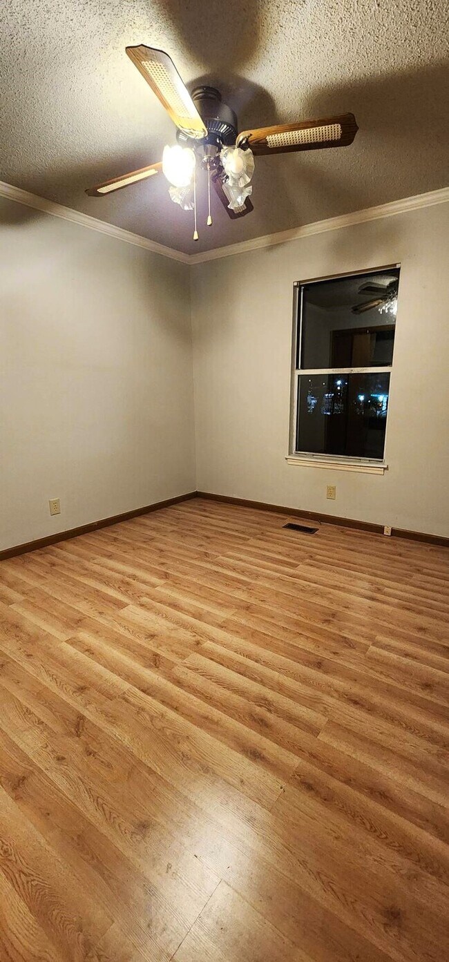 206 N Jackson Ave, Knob Noster, MO 65336 House Rental in Knob Noster