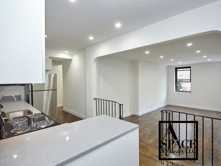 Building Photo - 802 West 190th Street