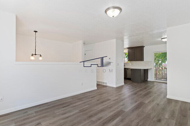 Building Photo - 972 W 1400 N