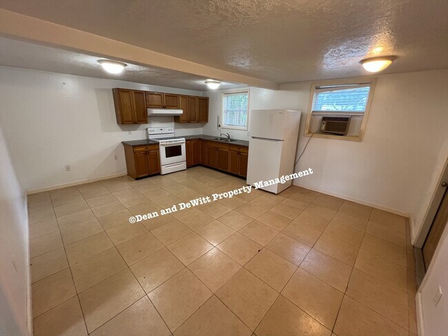 Foto del edificio - 1 Bed/1 Bath - Unit 2