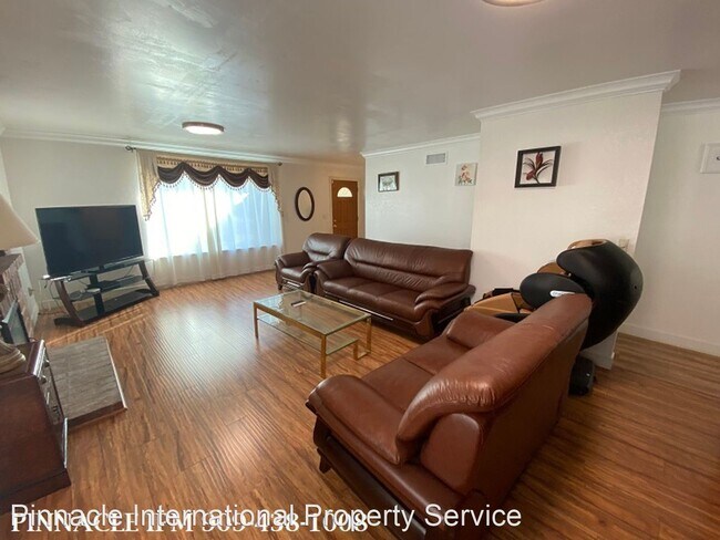 Building Photo - 4 br, 2 bath House - 365 S. Rock River Road