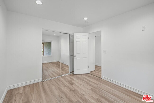 Foto del edificio - 12131 Beaufait Ave