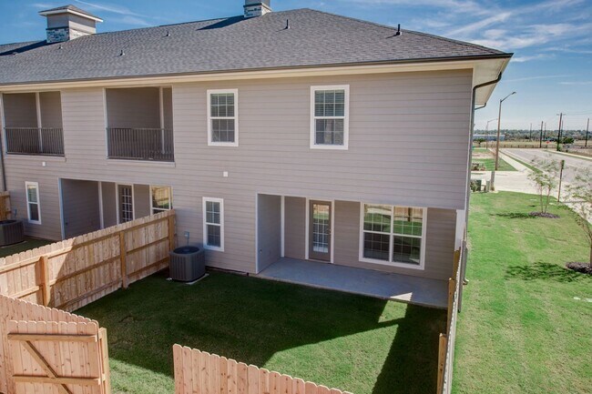Foto del edificio - Gorgeous 4 Bed, 4.5 Bath Townhome in South...
