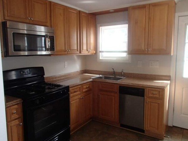 Foto del edificio - NOW AVAILABLE! - 2243 William Street, Chee...