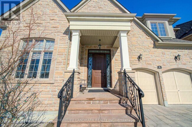 Building Photo - 6 Stollery Pond Cres