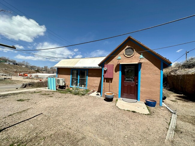 Foto del edificio - Vintage Ghost Town Cabin - Main St, Pioche