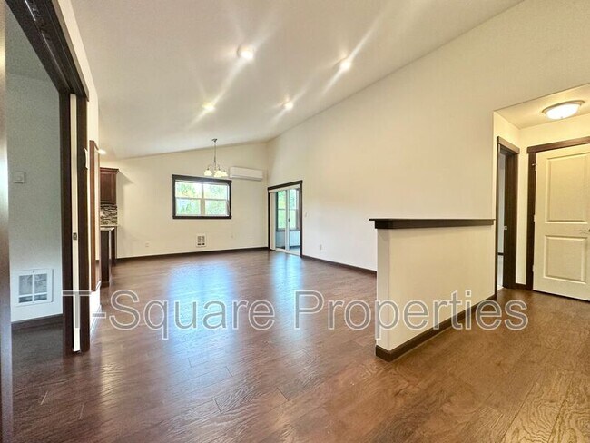 Foto del edificio - 24713 Old Owen Rd