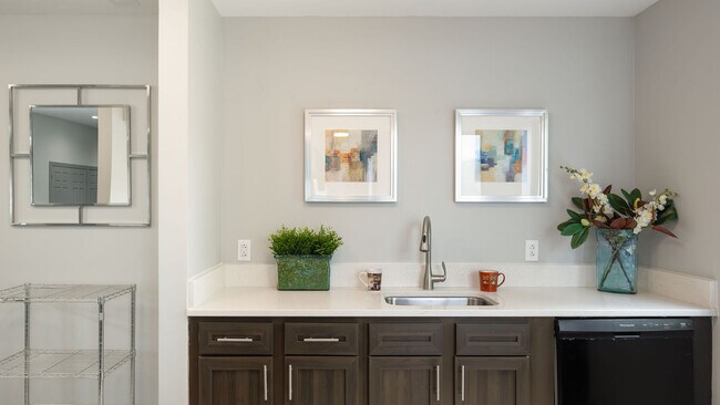Foto del edificio - Walden Village Apartments