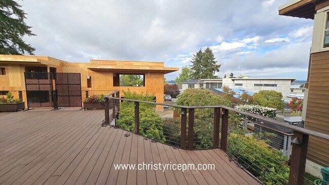 Foto del edificio - 609 13th Ave W
