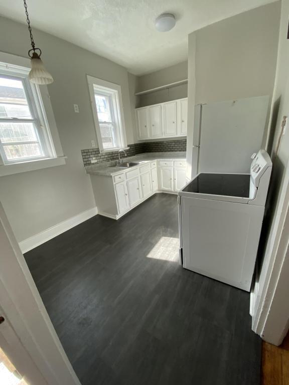 Primary Photo - 338 W 10th St