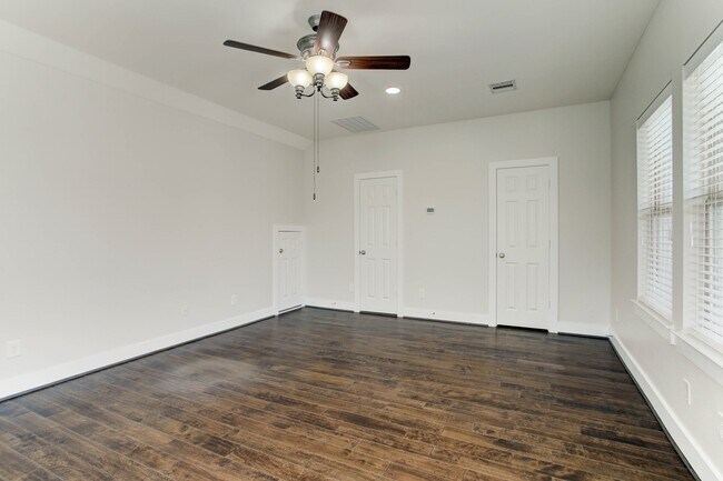 Foto del edificio - 1512 Reed Hollow Ln
