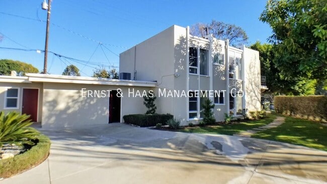 Building Photo - Virginia Country Club 3 Bedroom 2 Bath Apa...