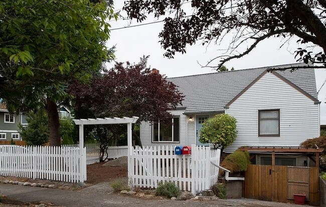 Foto del edificio - 8360 10th Ave NW