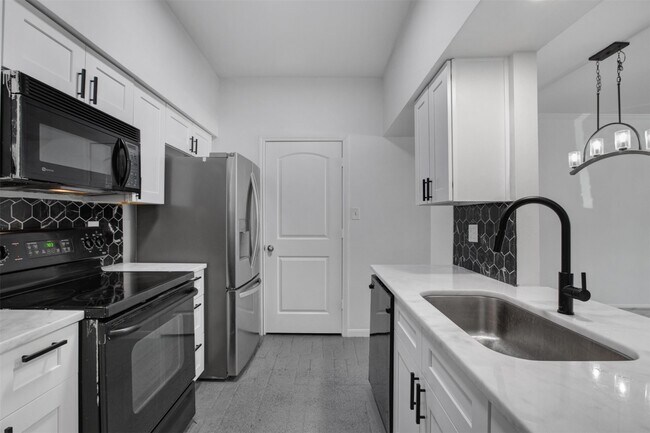 Foto del edificio - 2475 Underwood St