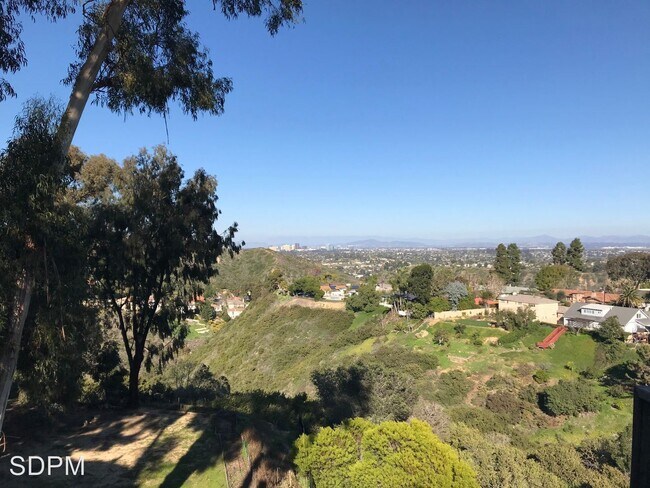 Building Photo - 5851 Soledad Mountain Rd