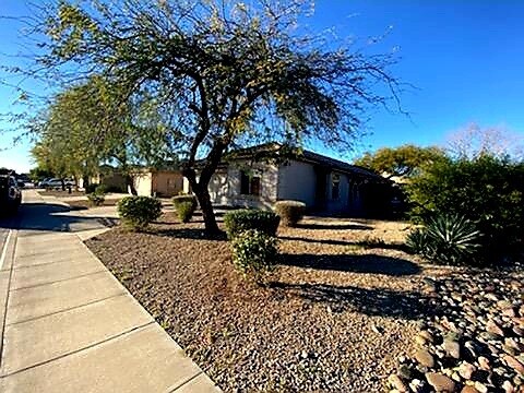 Primary Photo - 11112 E Catalina Ave
