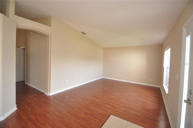 Foto del edificio - 37 Louisburg Ln