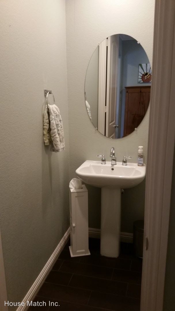 Foto del edificio - 4 br, 3 bath House - 3949 Lake Park Street