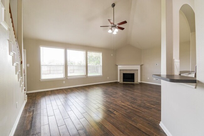 Foto del edificio - 216 Meadowhill Ln