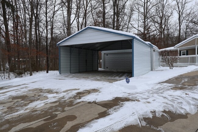 Building Photo - 922 Moss Oak Ct