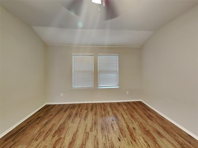 Foto del edificio - 3025 Iris Dr