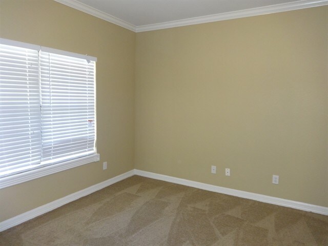 Building Photo - 107 S Foster Road