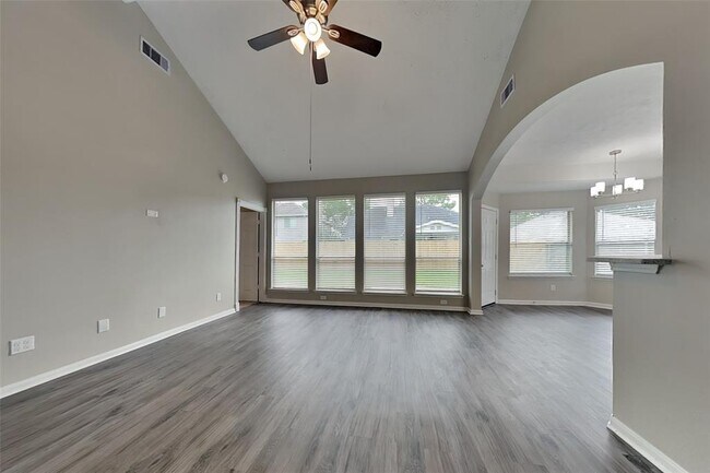 Foto del edificio - 17003 Fairway Glen Ln